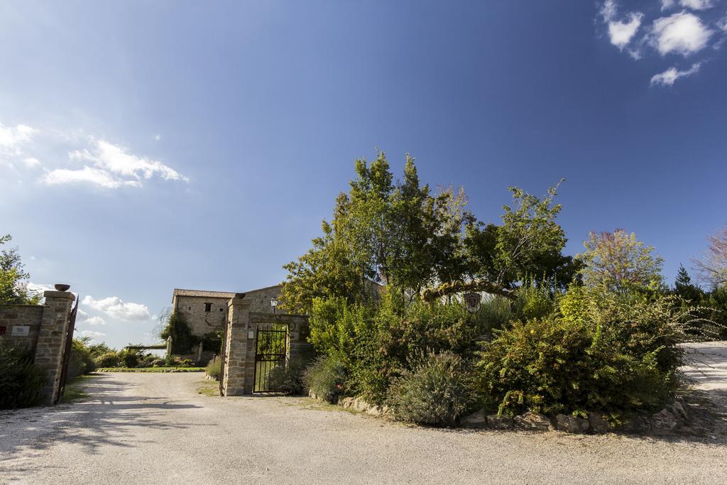 Castello Di Petrata Hotel Assisi Luaran gambar